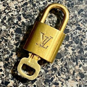 Louis Vuitton Lock and key 🔐 #310